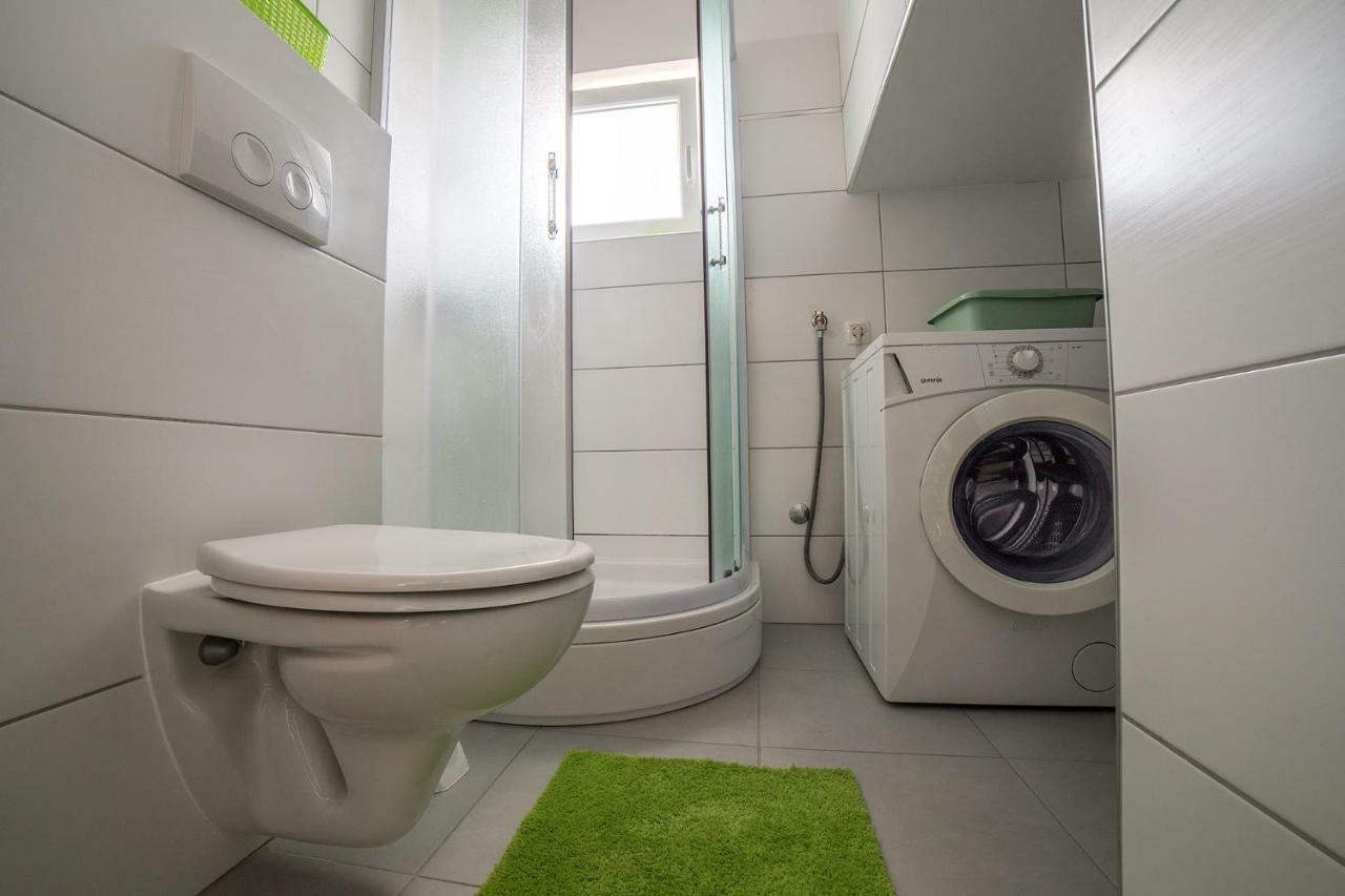 Studio Apartman Nina Apartment Рийека Екстериор снимка