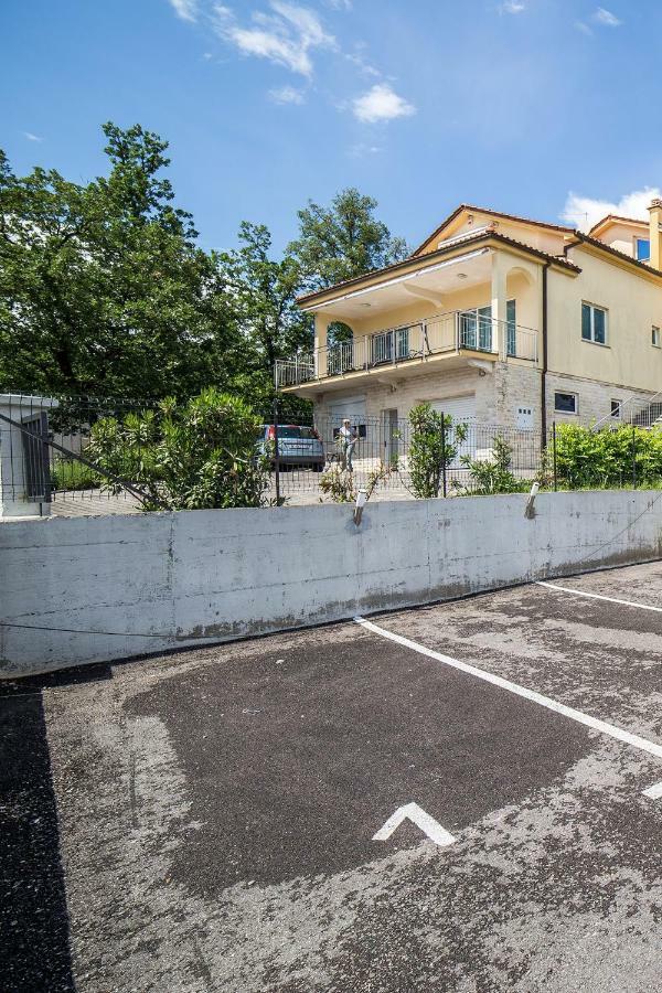 Studio Apartman Nina Apartment Рийека Екстериор снимка